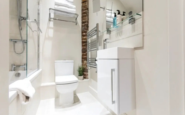 April House Weybridge - Boutique Guesthouse