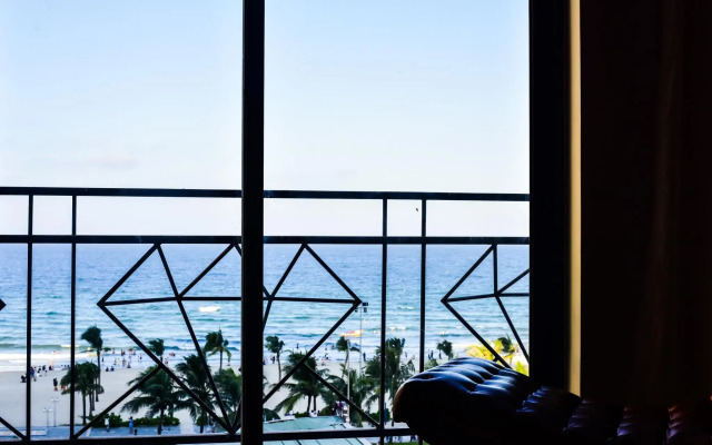 Ruby Hotel