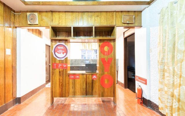 OYO 122 The Peak Pines Pension