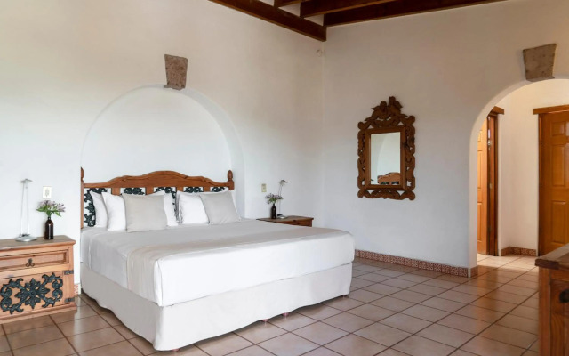 Posada del Tepozteco - Hotel & Gallery
