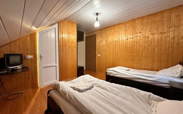 Family Hotel Parnas 2250