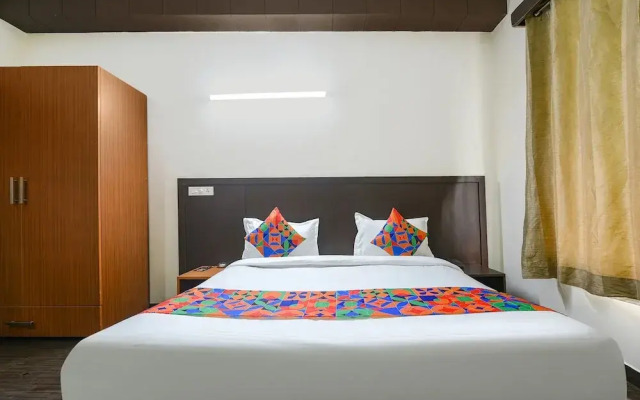 Fabhotel Silver Tree