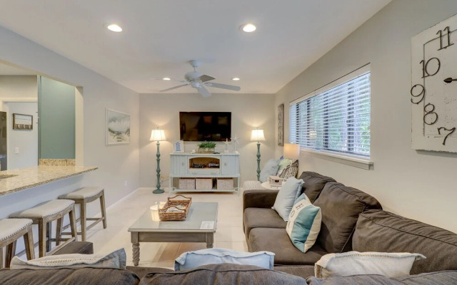 44 Sea Lane Holiday Home