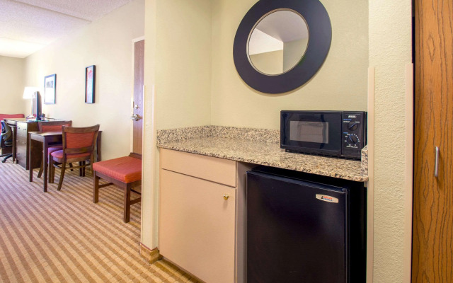 Comfort Suites Near Universal Orlando Resort