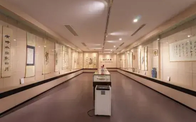 Zheyue Hotel (Shaoxing Lu Xun Hometown Cangqiao Straight Street)