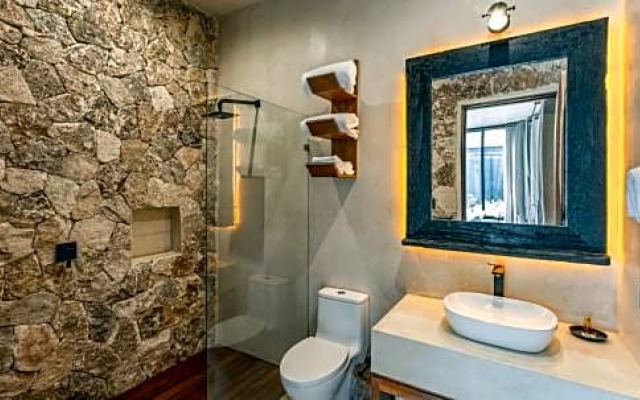Mayur Tulum