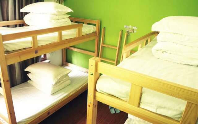 Zhangjiajie Peakcap Backpacker Hostel