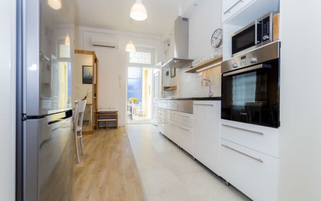 Laksa Apartments