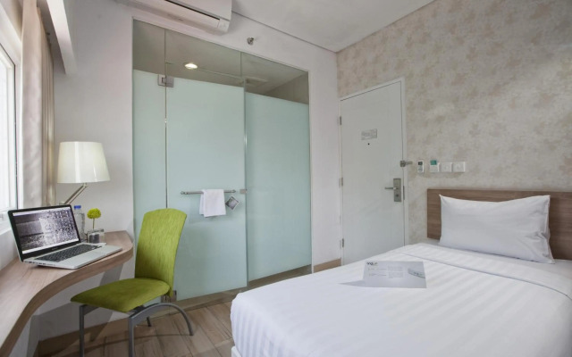 Whiz Hotel Cikini Jakarta