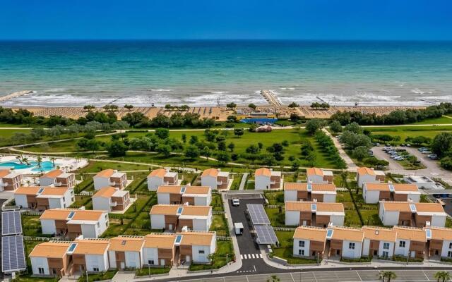 Pareus Beach