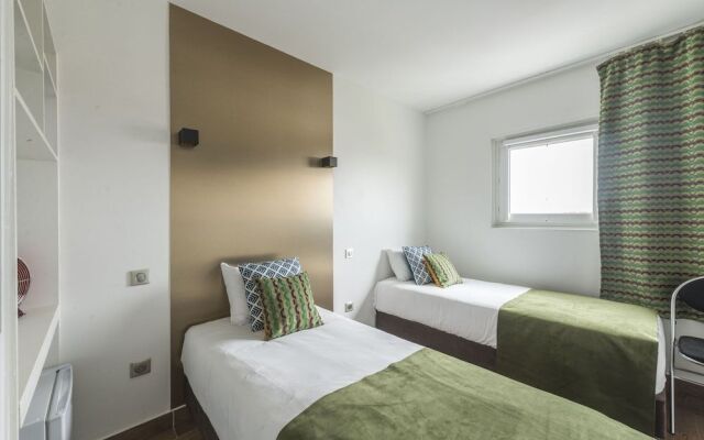 Hotel Zola 45 Bezons La Defense