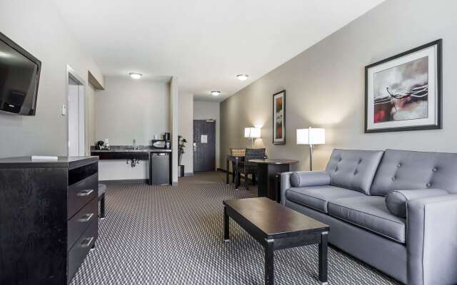 Comfort Suites Kelowna