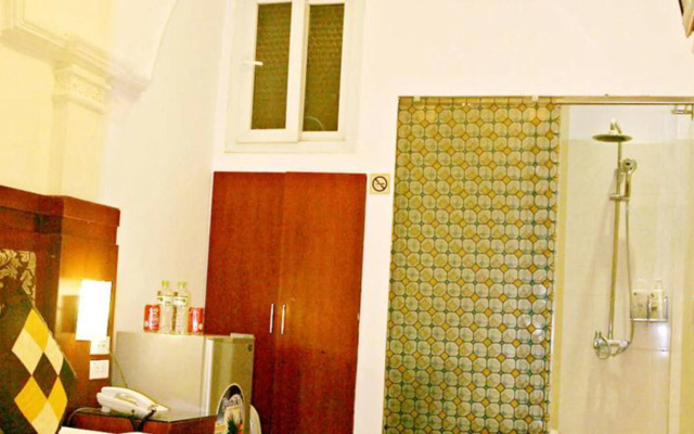La Dora Hanoi Hotel & Travel