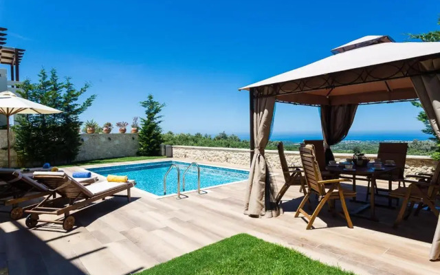 Family villa, Fantastic views, Private pool, Free laptop 2