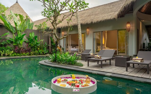 Brand new Luxury 3BR villa Ethnic Ubud 1