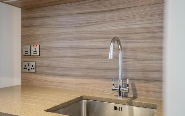 35 Cocoa Suites (parking included!)