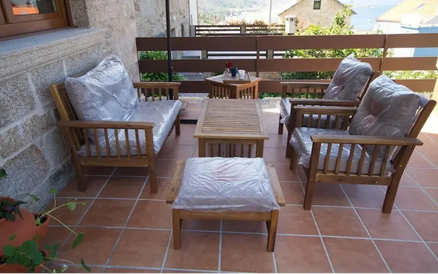 House - 4 Bedrooms with WiFi - 107751