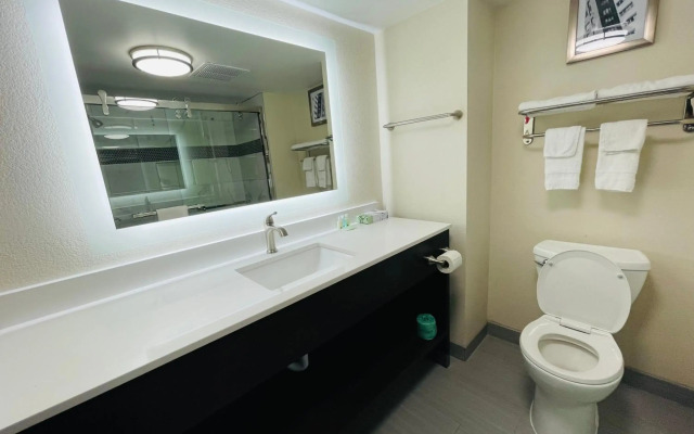 Quality Inn & Suites Lake Charles South