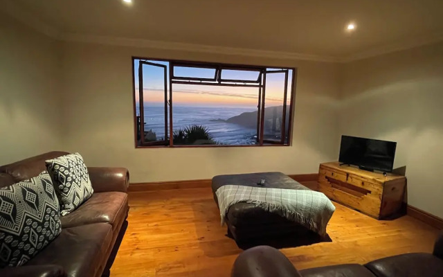 Dutton's Cove Guesthouse