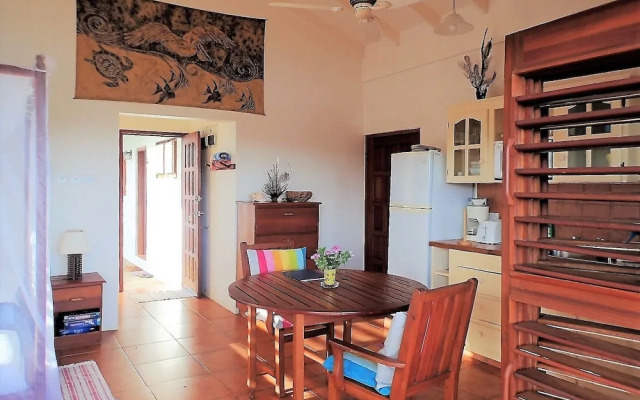 Two Bays Beach Villa Apartment and Studios