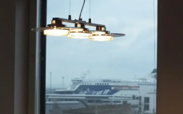Blue Sky Lounge Apartment
