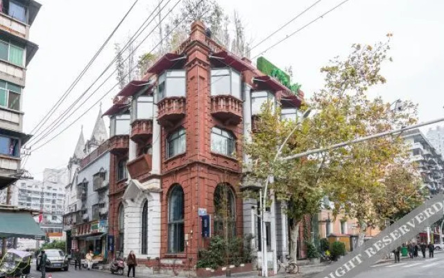 Jiyin Hostel