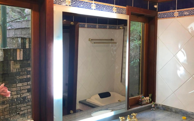 Mansão na costa com vista para o mar