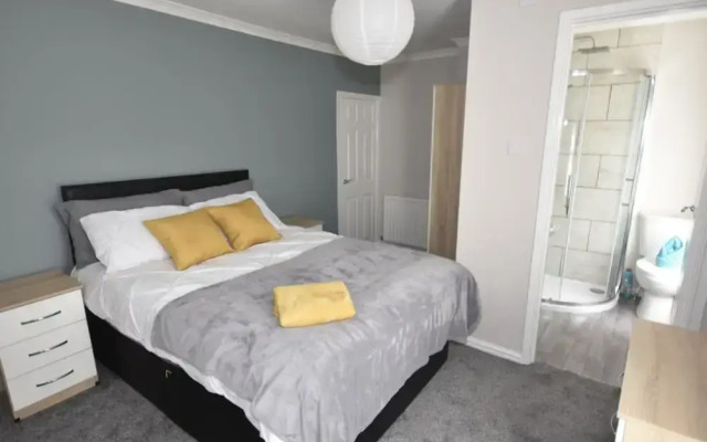 Townhouse @ 32 Penkhull New Road Stoke