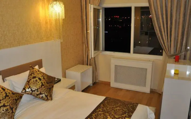Queen Residence