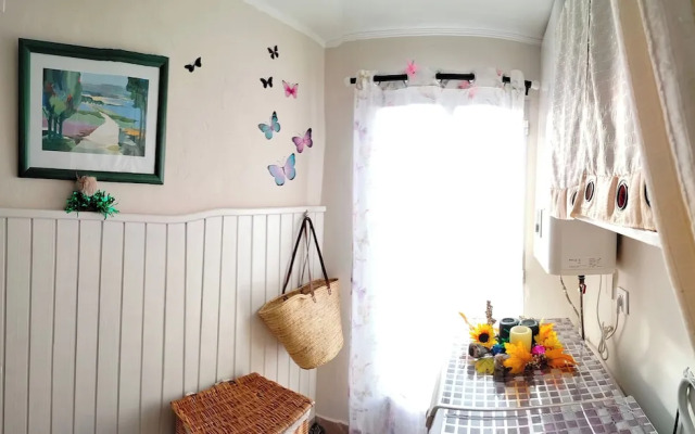 2bed Traditional Apt - Private Balcony - Fuenmayor