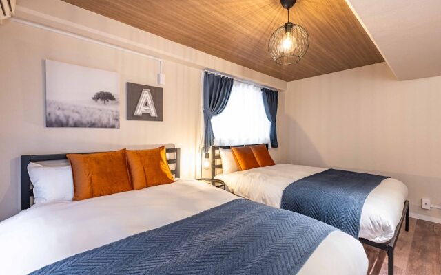 Bird Land in Shinsaibashi east