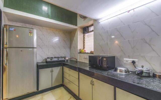 Hotel Nest In, Malad