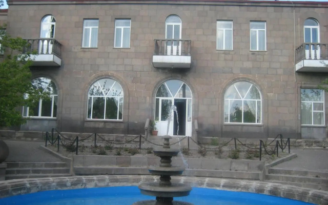 Hotel Dina