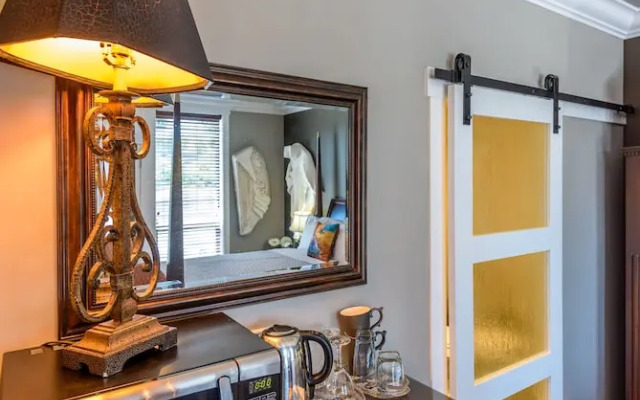 Brookside Inn Boutique Hotel