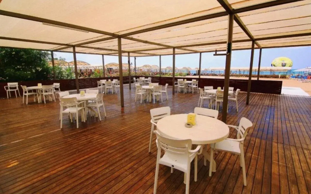 Side Orange Paradise Hotel