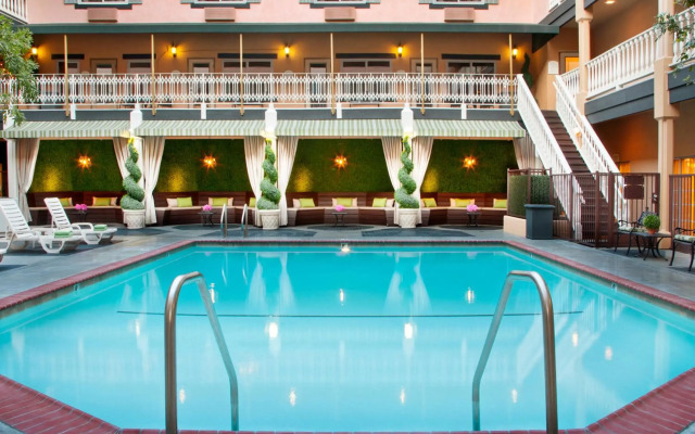 Ayres Hotel Costa Mesa/Newport Beach