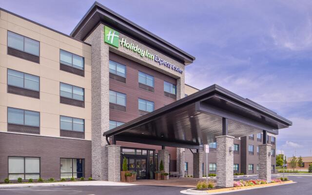 Holiday Inn Express & Suites Olathe West by IHG