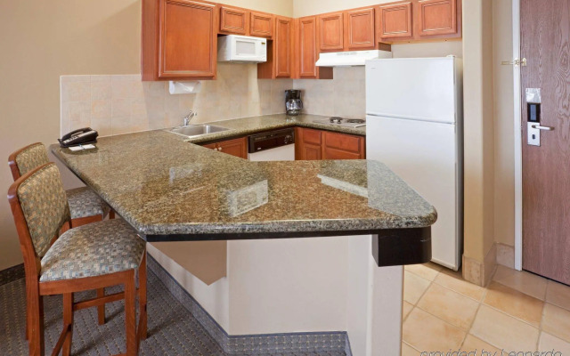 Staybridge Suites Lubbock - University Area by IHG