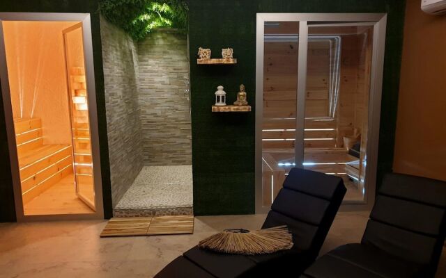 Royalty room spa