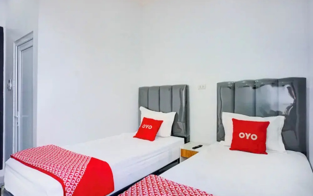 Capital O 94254 Dental Inn