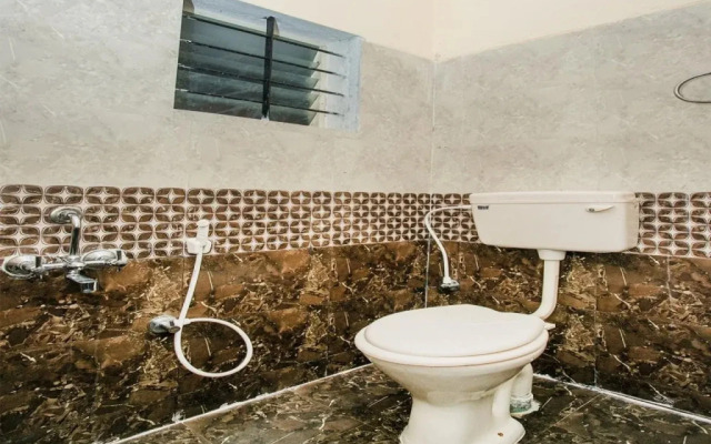 OYO 15818 Om Sai Residency