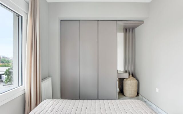 Sanders Old Port - Humble 1-bdr. Apt. w/ Balcony