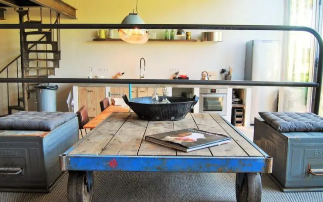 Bassiviere Barn Chic