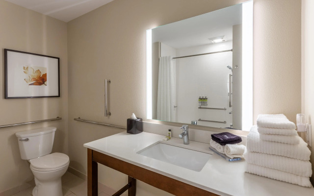 Hawthorn Suites by Wyndham Fargo