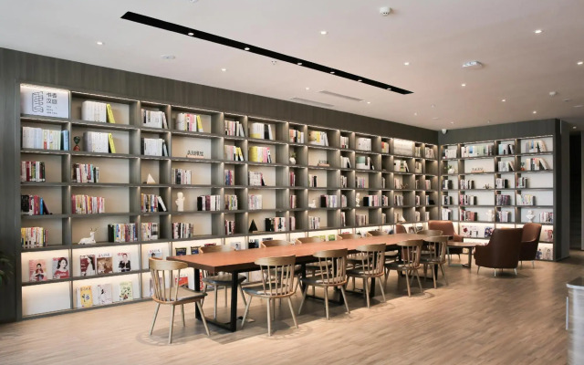 HanTing Hotel (Huludao Yuhuang Mall)