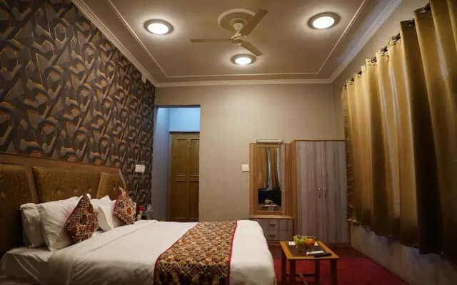 Rozan Jaai Orchard Hotel