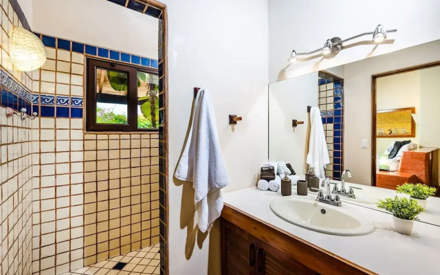 Luxury Villa Hot Tub Ocean Views Fully Staffed