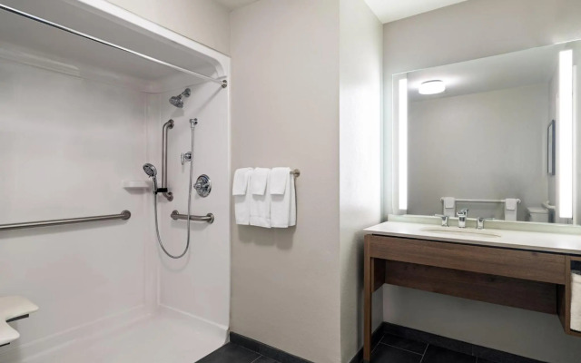 Staybridge Suites Rochester University by IHG