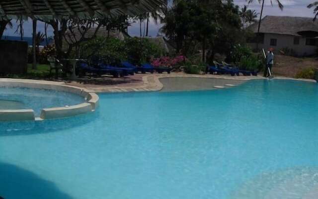 HillPark Hotel - Tiwi Beach