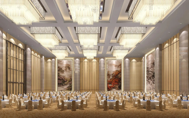 The Thousand Lantern Lake Hotel